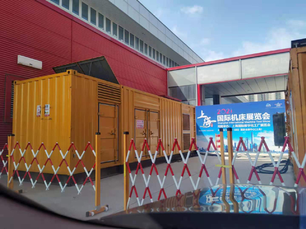 南漳发电车出租-发电机无电压或电压太低怎么办？