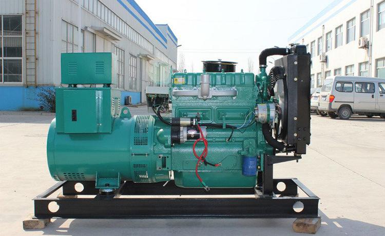 南漳弥补柴油发电机蓄电池电量的方法