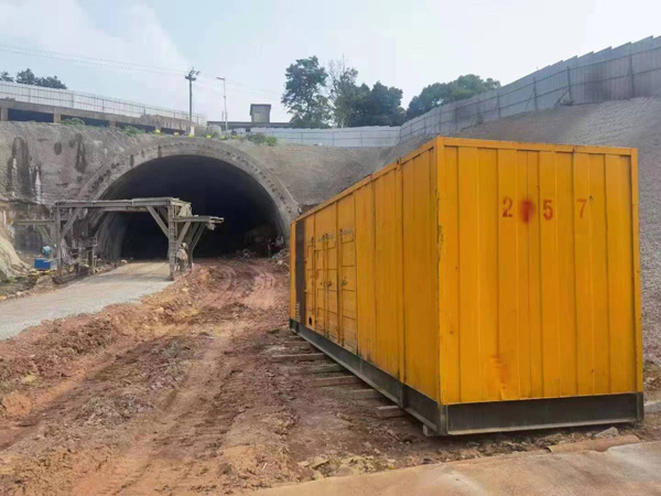 南漳发电机出租自启装置的工作原理是什么？